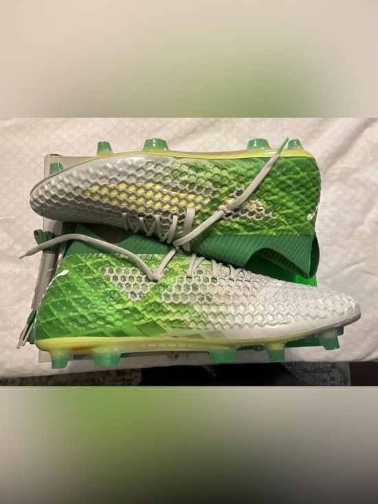 Puma White and Green Knit High-Top Soccer/Training Sneakers main image 7